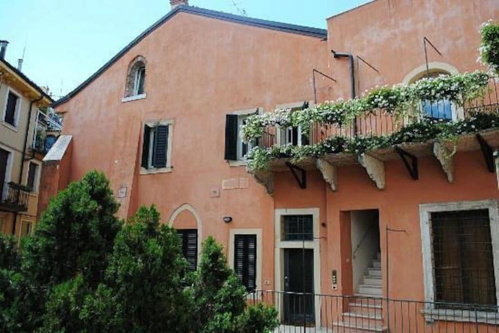 Abbraccio Di Verona Bagian luar foto